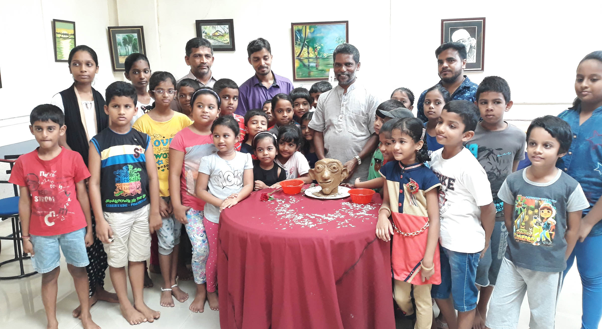 ಮಣ್ಣಿನಲ್ಲಿ ಬದುಕನ್ನು ಕಟ್ಟಿಕೊಳ್ಳುವ ವಿಫುಲ ಅವಕಾಶ: ಬಾಸುಮ ಕೊಡಗು